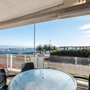 Porto Azurro - 3 Dorm + Dep