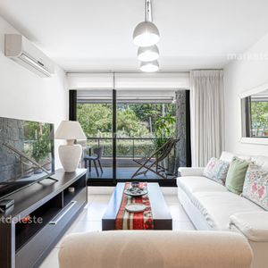 Unique - 1 Dorm Y Medio
