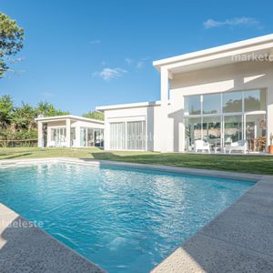 Casa En Punta Del Este Moderna