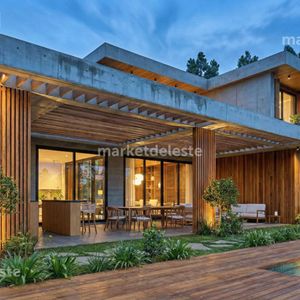 Casa En Obra En Barrio Aura