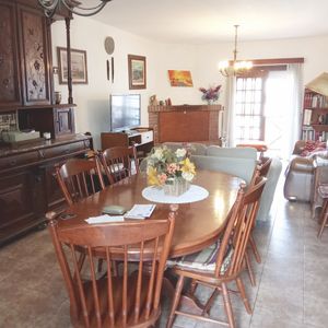 Casa En Dos Plantas Independientes Próxima A Avenidas Principales