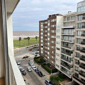 Apartamento En Alquiler C/ Cochera En Punta Carretas