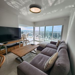 Edificio Miami Boulevard II, Unidad Lateral En Venta, 2 Dormitorios, Playa Mansa, Parrillero En Balcòn