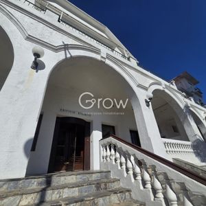 Departamento En Edificio Clasico De Calle 20 - Biarritz