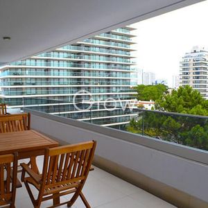 Departamento En Alquiler Torre Esmeralda, Playa Brava, Punta Del Este
