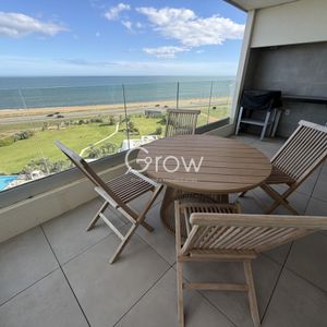 Piso Alto Con Hermosas Vistas! Frente Al Mar