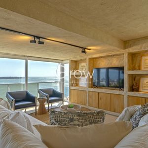 Apartamento En Punta Del Este Mansa Edificio Tequendama II 4 Dormitorios Parrillero Propio