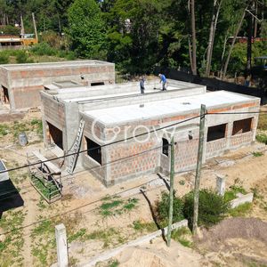 Casa A Estrenar En Parque Burnet
