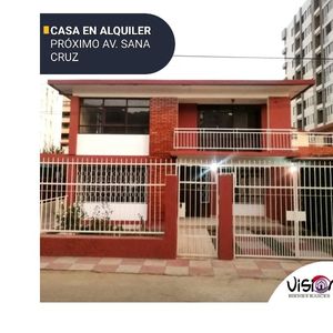 Casa En Alquiler  Proximo Av Santa Cruz