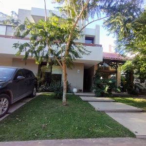 Casa En Alquiler - Condominio La Floresta Avenida Pirai