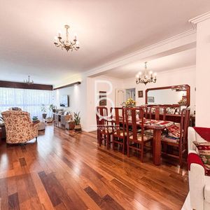 Gran Planta En Pocitos A Pasos De La Rambla - 3 Dormitorios + Servicio