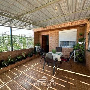 Venta | Casa 4 Dormitorios Cerrito  Con Garage.