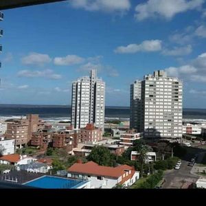 Alquiler | Apartamento 4 Dormitorios  Temporal  Turismo  En Punta Del Este