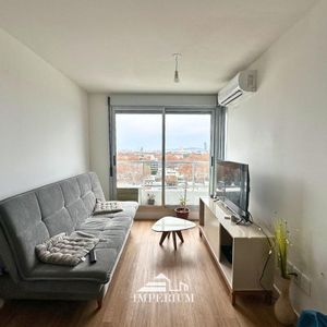 Venta Apartamento 1 Dormitorio  Con Garaje Y Balcón Tres Cruces Montevideo