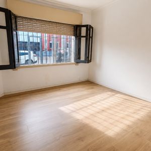 Alquiler | Casa Para Uso Comercial En Jacinto Vera.