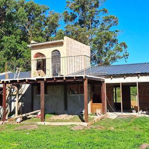 Venta | Casa En  Barra De Portezuelo, 1000 M2 De Terreno,dormitorios Luminosos,espacios Grandes,cabaña Al Fondo Generando Renta
