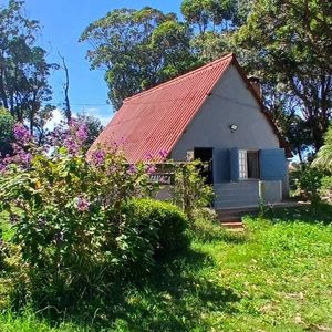 Venta | Cabaña En Aguas Dulces, 3 Dormitorios, 1 Baño, Totalmente Amueblada, A 3 Cuadras De La Playa