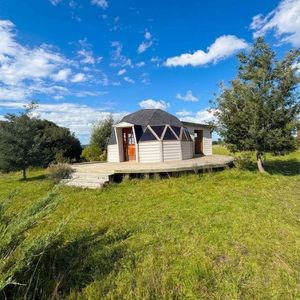 ​casa Domo Alquiler Anual En Pueblo Edén Con Tajamar - Apto Subalquiler