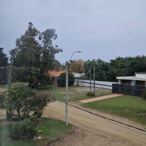 Alquiler | Monoambiente En Atlántida: Confort A Pasos Del Centro Y La Playa