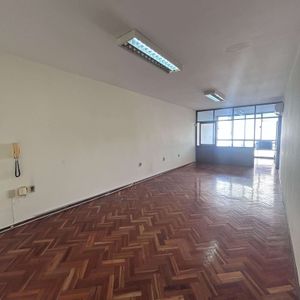 Venta Oficina En Ciudad Vieja