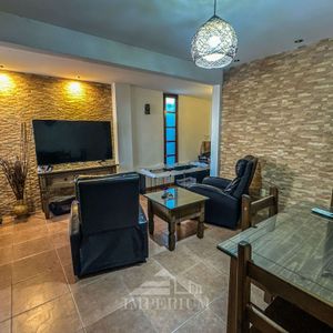 Casa Con Terreno En Venta, En Malvín Sur.