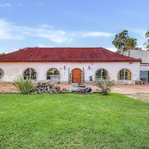 Venta | Quinta Con Casa Principal, Salón De Eventos, Piscina En San Carlos Maldonado.