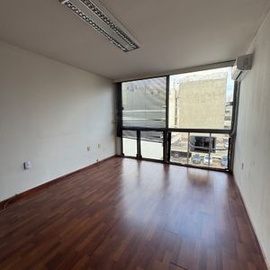 Venta Oficina En Ciudad Vieja