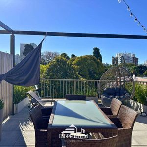 Venta Apartamento 2 Dormitorios Con Terraza, Parque Batlle, Montevideo.