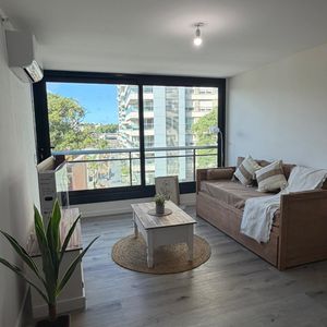 Venta Apartamento De Un Dormitorio Con Renta En Buceo