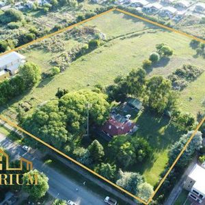 Gran Residencia Con 3 Hectareas Dentro De Minas.