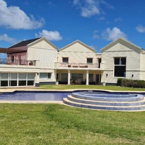 Venta |  Exclusiva Mansión Primera Linea Playa Mansa