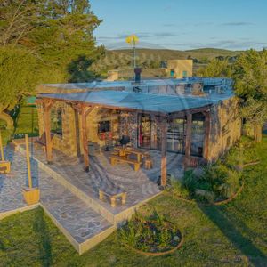 Venta | Campo 91 Ha Con Casa, Arroyo Y Vistas Serranas | Ruta 12