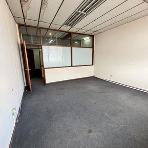 Alquiler Oficina En Centro,4 Ambientes,2 Baños Uso Exclusivo