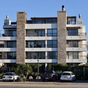 Alquiler Apartamento 2 Dormitorios En Carrasco En La Rambla