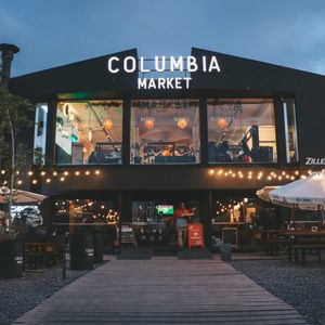 Alquiler Local Comercial En Lagomar - Columbia Market