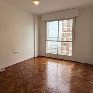 Venta| Apartamento De 3 Dormitorios Barrio Sur Vista Al Mar