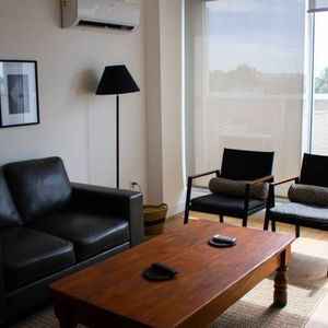 Alquiler Apartamento Amueblado 2 Dormitorios Con Balcón