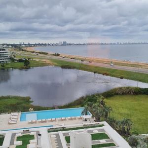 Venta Apartamento 4 Dormitorios Pinares