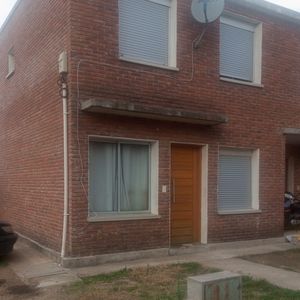 Venta Casa En Cooperativa.   4 Dormitorios En  Pando.