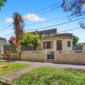 Venta Casa 3 Dormitorios Atahualpa Derechos Posesorios