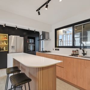 Apartamento En Venta C/ Cochera En Pocitos