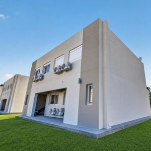 Casas 3 Dormitorios En Solymar. Complejo Cerrado A Estrenar.