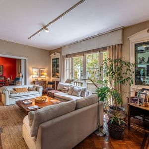 Apartamento En Venta 4 Dormitorios Y Servicio En Centro Barrio Sur Con Garaje