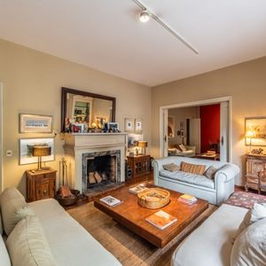 Apartamento En Venta 4 Dormitorios Y Servicio En Centro Barrio Sur Con Garaje