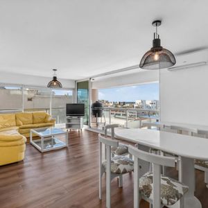 Apartamento En Venta C/ Cochera En Península