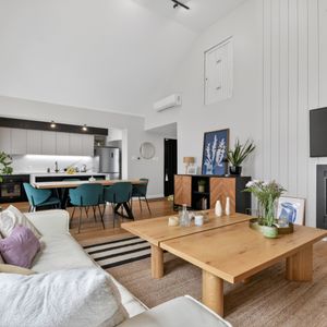 Casa En Venta C/ Cochera En Carrasco