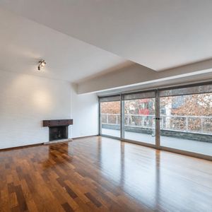 Venta De Apartamento De 3 Dormitorios Y 2 Baños En Centro. G. Ruiz Y San José.
