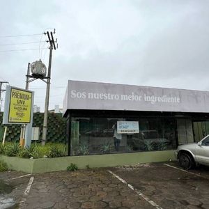 Amplio Local Comercial En Alquiler 