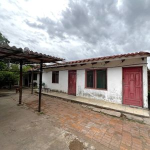 Casa A Precio De Terreno En Venta – Barrio La Colorada, 5to Anillo Radial 12