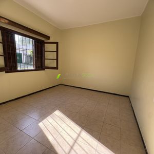 Preciosa Casa En Berinduague Esq. Carlos De La Vega A 2 Cuadras Del Paso Molino